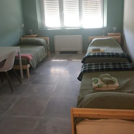 Postumia Ξενοδοχείο *